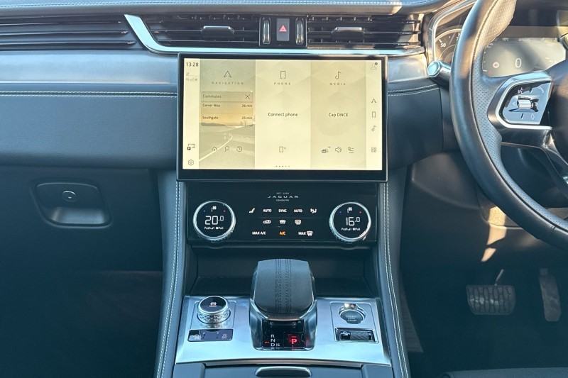 Used Jaguar F-Pace 2022 for sale - 76984298: Photo 14