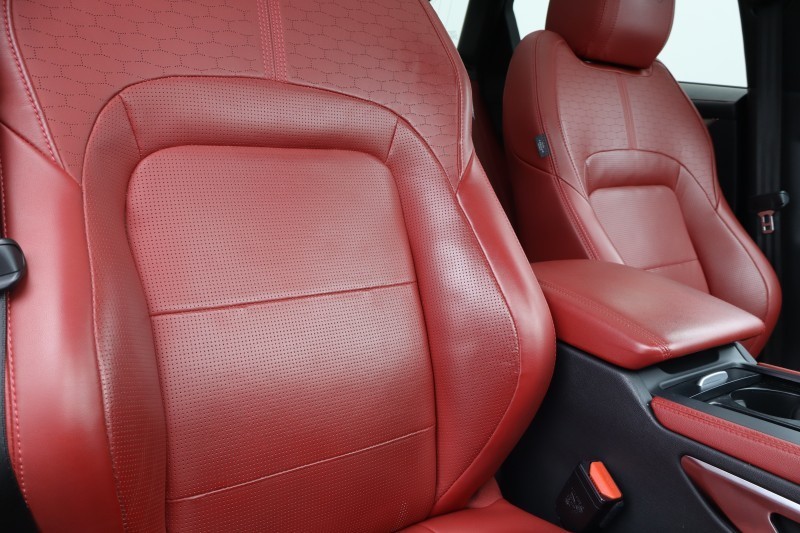 Used Jaguar F-Pace 2023 for sale - 77732714: Photo 26