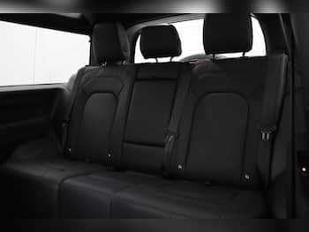 Used Land Rover Defender 2025 for sale - 79672672: Photo