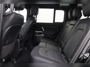 Used Land Rover Defender 2023 for sale - 77774606: Photo