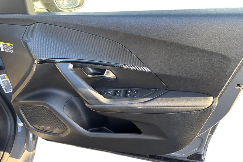 Used Peugeot 2008 2023 for sale - 76984311: Photo 21