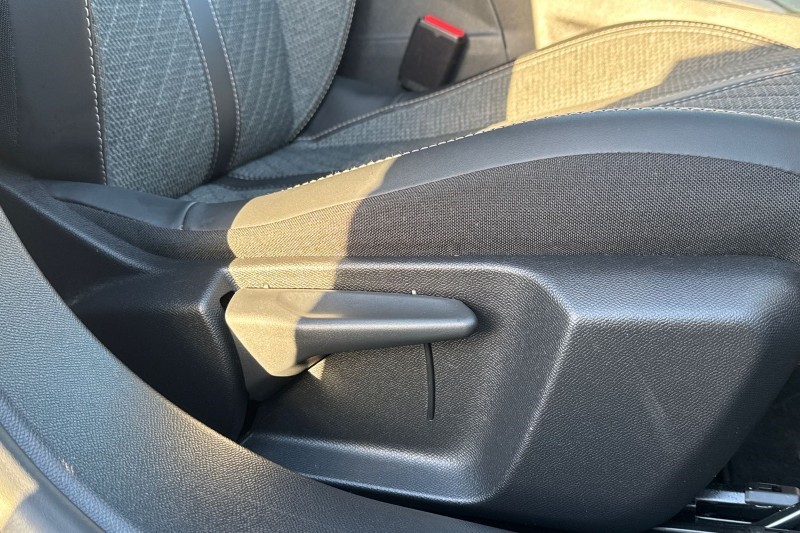 Used Peugeot 2008 2023 for sale - 76984311: Photo 23