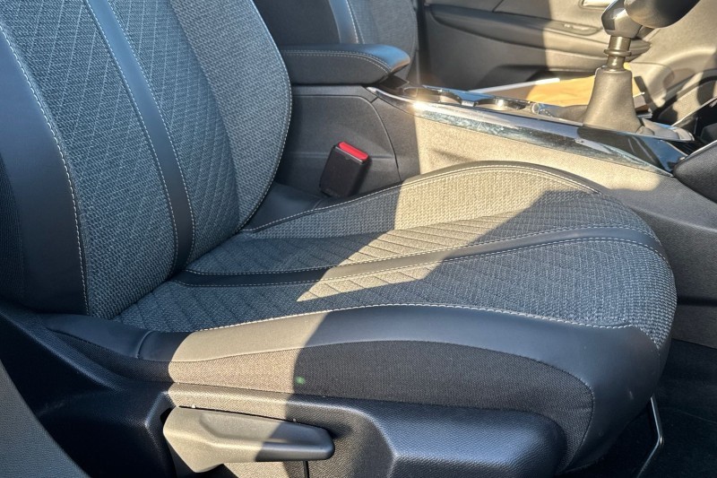 Used Peugeot 2008 2023 for sale - 76984311: Photo 24