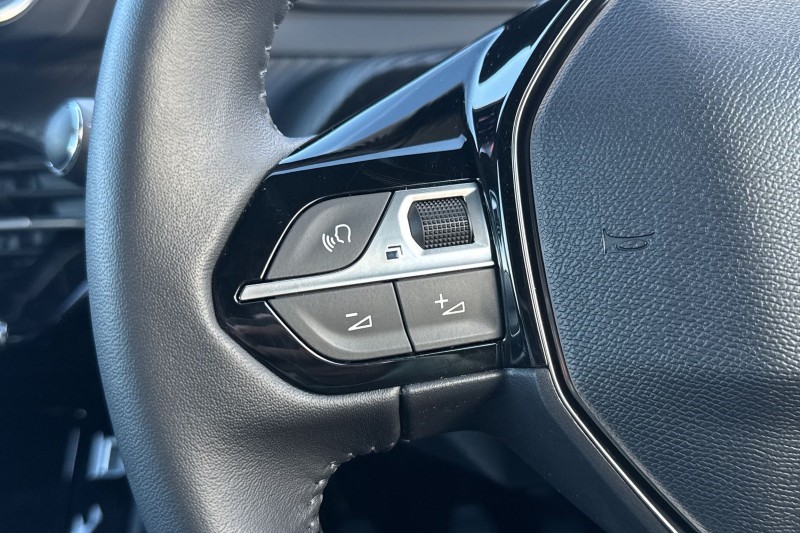 Used Peugeot 2008 2023 for sale - 76984311: Photo 26