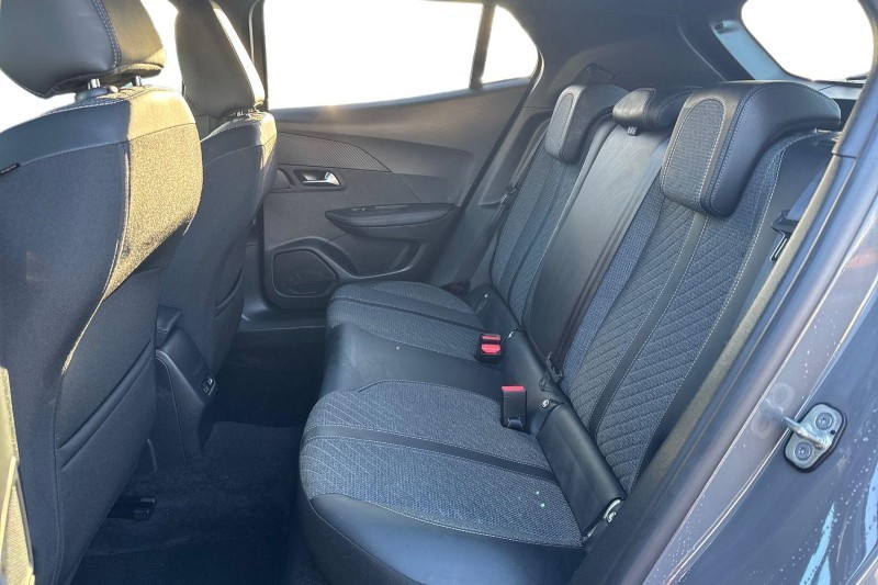 Used Peugeot 2008 2023 for sale - 76984311: Photo 4