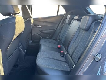 Used Peugeot 2008 2023 for sale - 76984311: Photo