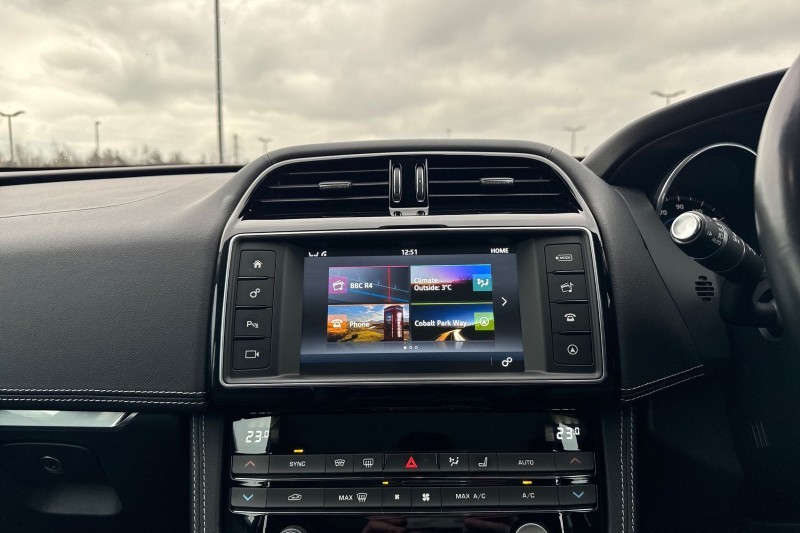 Used Jaguar F-Pace 2016 for sale - 77367191: Photo 14