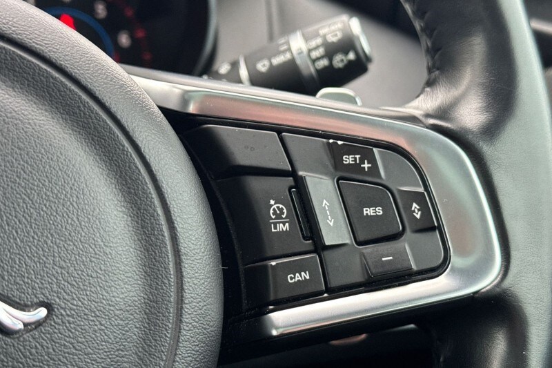 Used Jaguar F-Pace 2016 for sale - 77367191: Photo 29