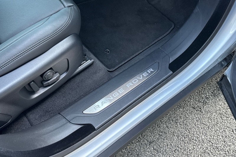 Used Land Rover Range Rover Velar 2025 for sale - 77803973: Photo 36