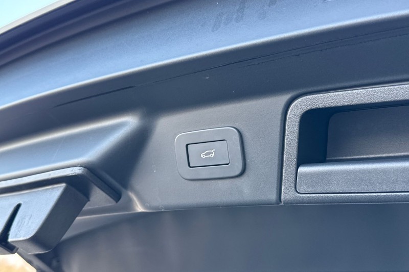 Used Land Rover Range Rover Velar 2025 for sale - 77803973: Photo 38