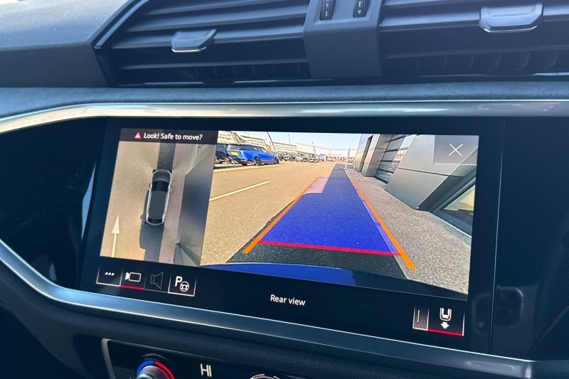 Used Audi Q3 2023 for sale - 77732710: Photo 12