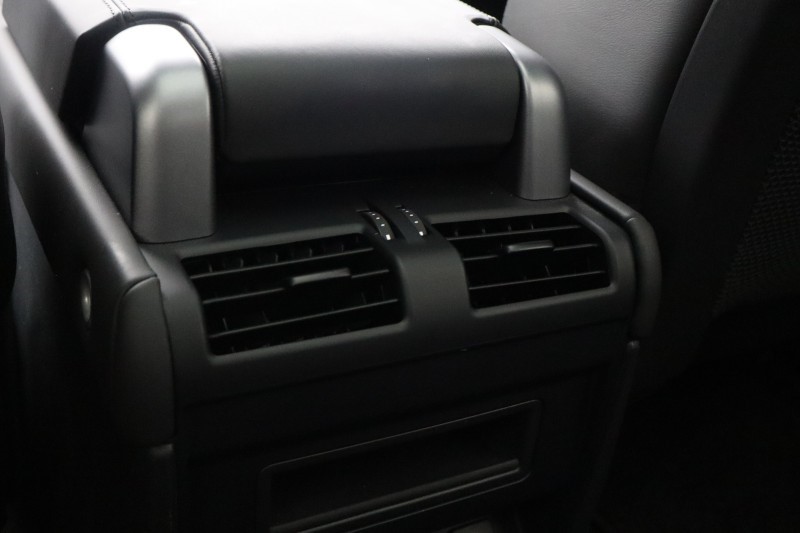 Used Land Rover Defender 2024 for sale - 77819310: Photo 18