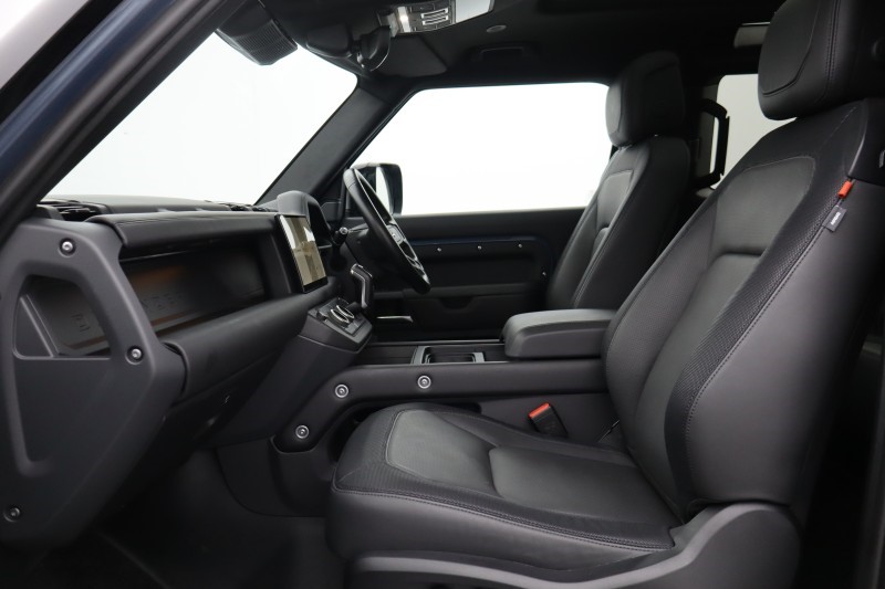 Used Land Rover Defender 2024 for sale - 77819310: Photo 3