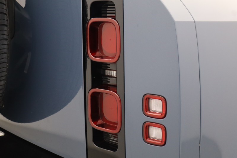 Used Land Rover Defender 2024 for sale - 77819310: Photo 44