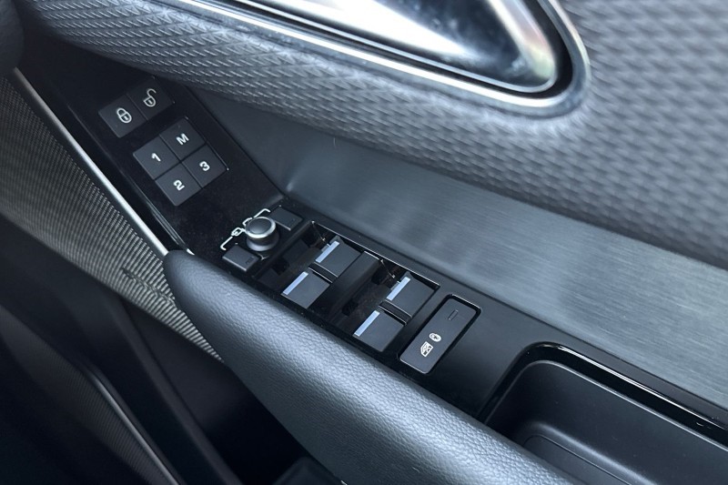 Used Land Rover Range Rover Velar 2018 for sale - 76984343: Photo 23