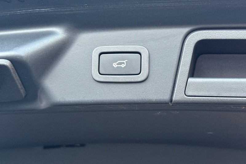 Used Land Rover Range Rover Velar 2018 for sale - 76984343: Photo 35