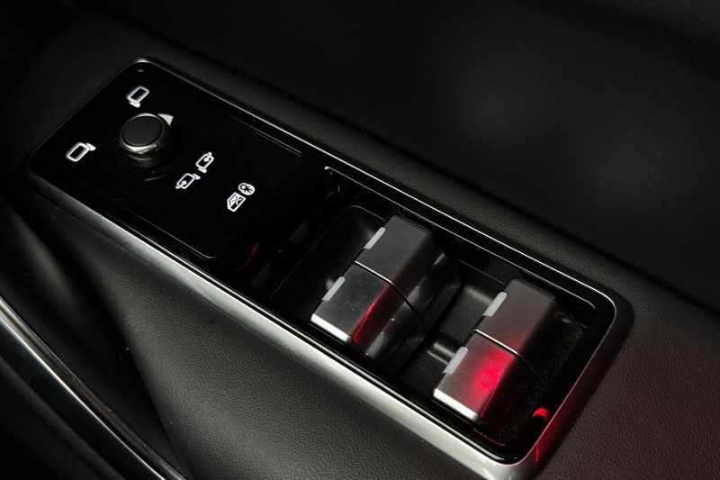 Used Jaguar F-Pace 2023 for sale - 77619322: Photo 25