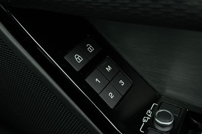 Used Land Rover Range Rover Velar 2022 for sale - 77285795: Photo 50