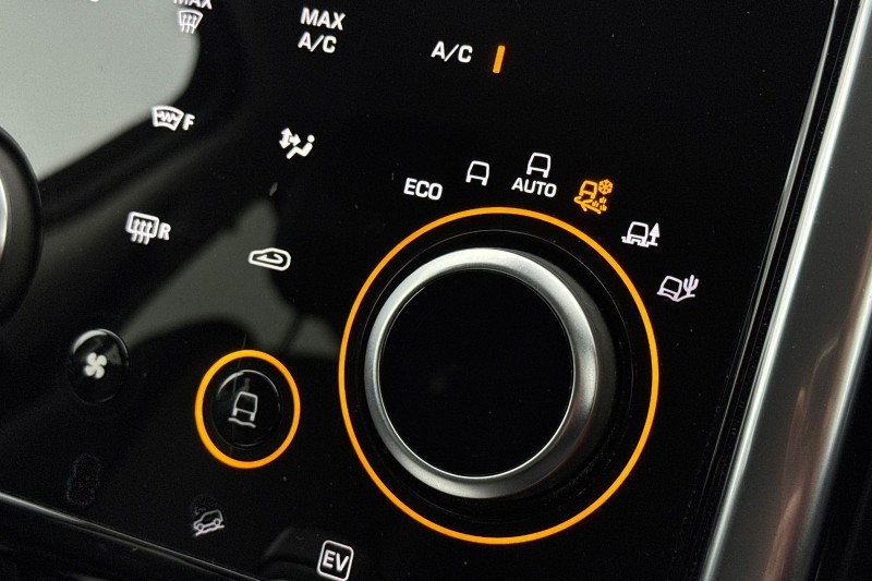 Used Land Rover Discovery Sport 2021 for sale - 77592370: Photo 32