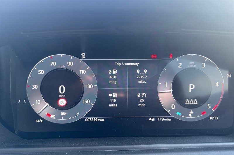 Used Land Rover Range Rover Velar 2025 for sale - 76984342: Photo 16