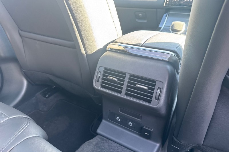 Used Land Rover Range Rover Velar 2025 for sale - 76984342: Photo 18