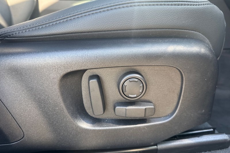 Used Land Rover Range Rover Velar 2025 for sale - 76984342: Photo 24