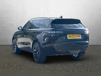 Used Land Rover Range Rover Velar 2025 for sale - 76984342: Photo