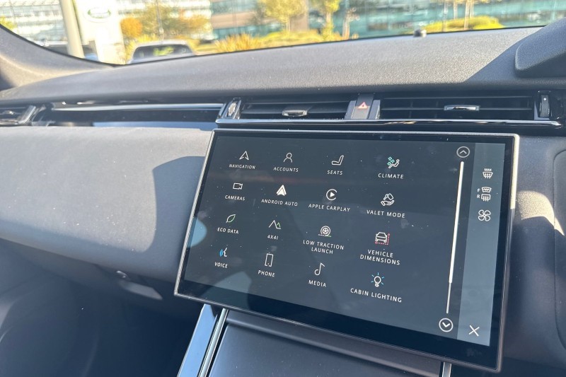 Used Land Rover Range Rover Velar 2025 for sale - 76984342: Photo 31