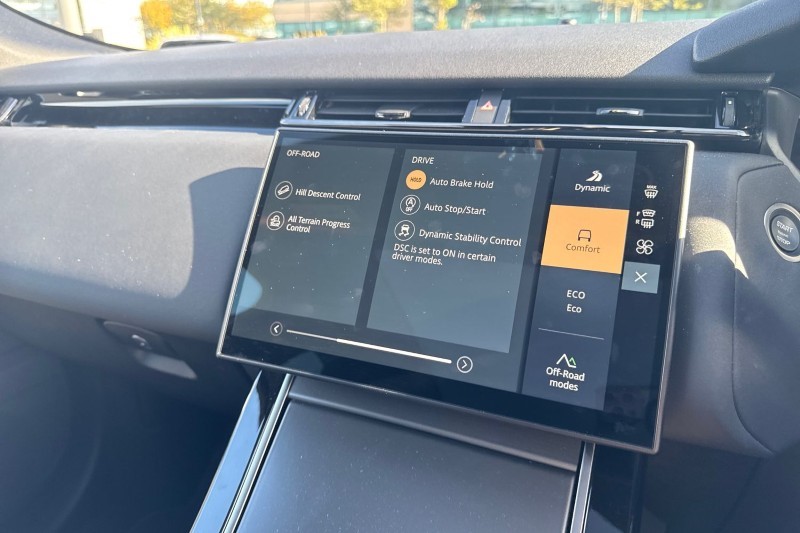 Used Land Rover Range Rover Velar 2025 for sale - 76984342: Photo 33