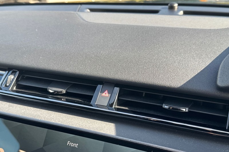 Used Land Rover Range Rover Velar 2025 for sale - 76984342: Photo 35