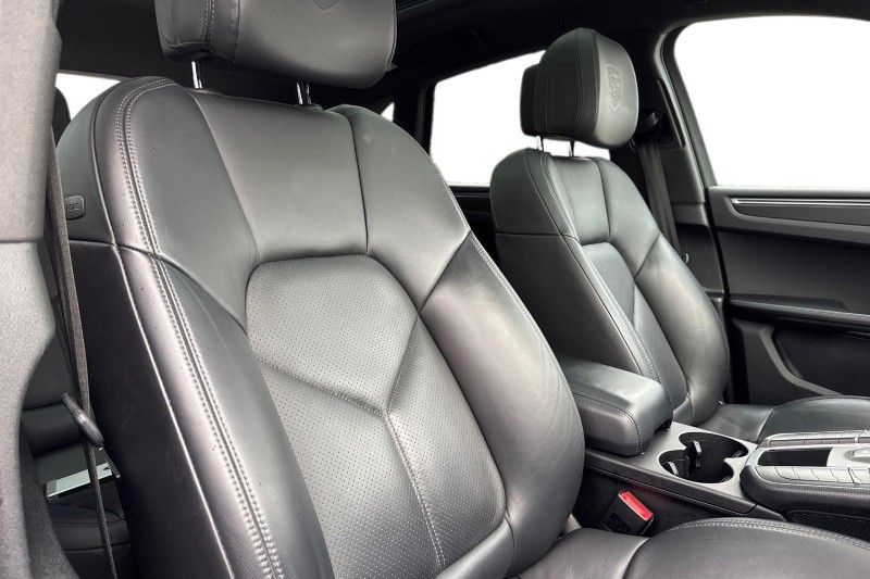 Used Porsche Macan 2020 for sale - 76984326: Photo 26