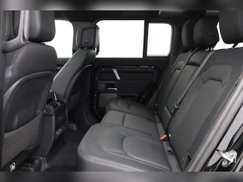 Used Land Rover Defender 2023 for sale - 79604987: Photo