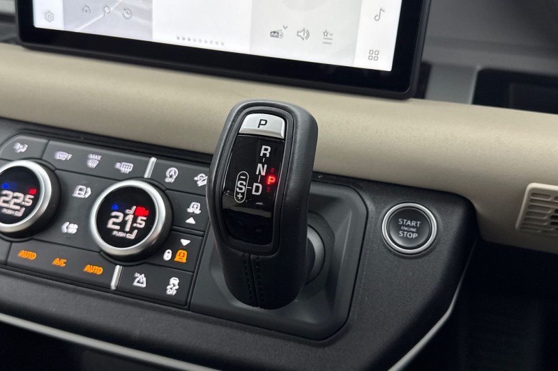 Used Land Rover Defender 2021 for sale - 77220392: Photo 13