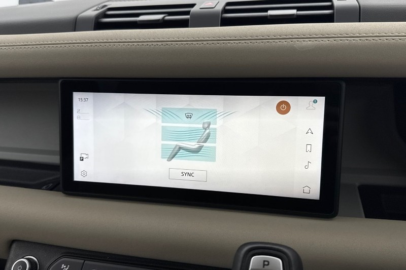 Used Land Rover Defender 2021 for sale - 77220392: Photo 32