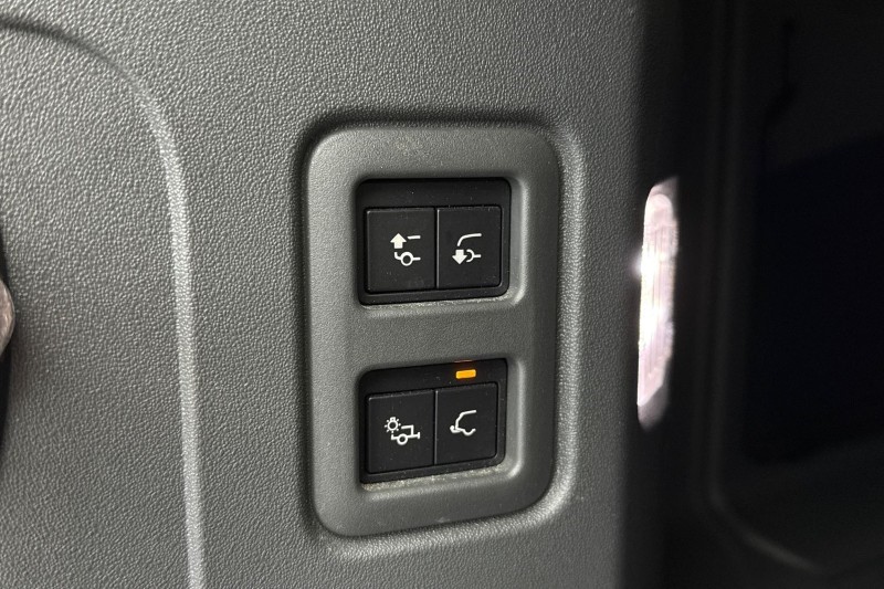 Used Land Rover Defender 2021 for sale - 77220392: Photo 48