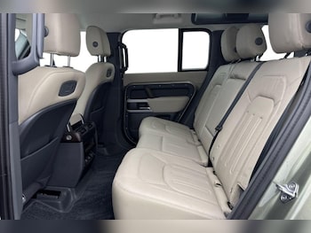 Used Land Rover Defender 2021 for sale - 77220392: Photo