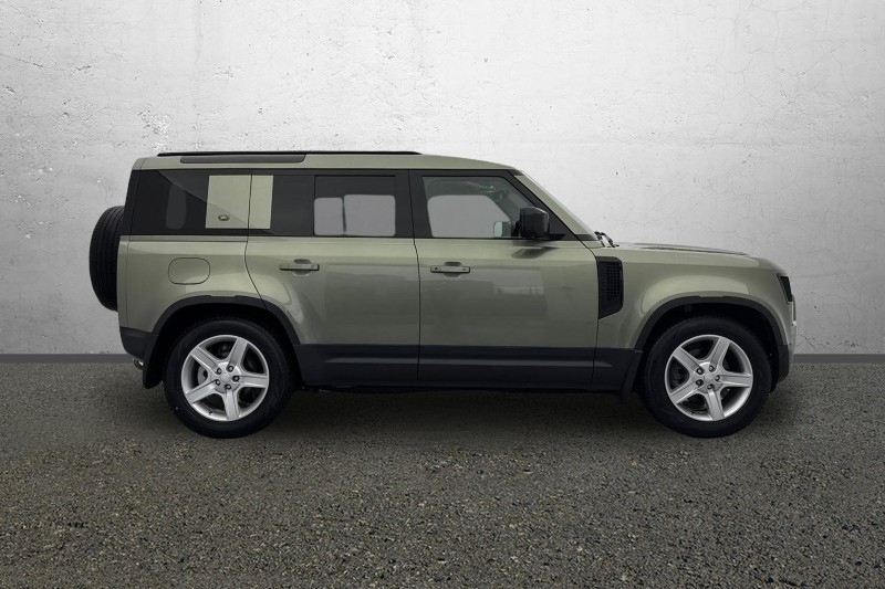 Used Land Rover Defender 2021 for sale - 77220392: Photo 5