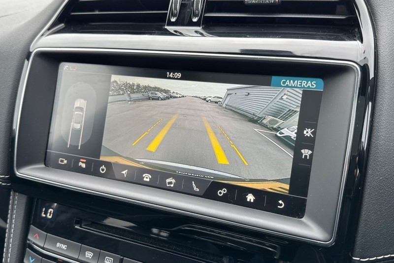 Used Jaguar F-Pace 2020 for sale - 76984330: Photo 12