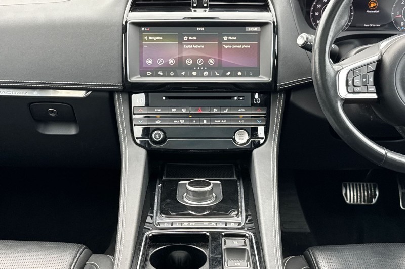 Used Jaguar F-Pace 2020 for sale - 76984330: Photo 14