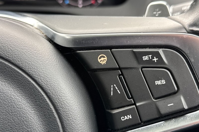 Used Jaguar F-Pace 2020 for sale - 76984330: Photo 27