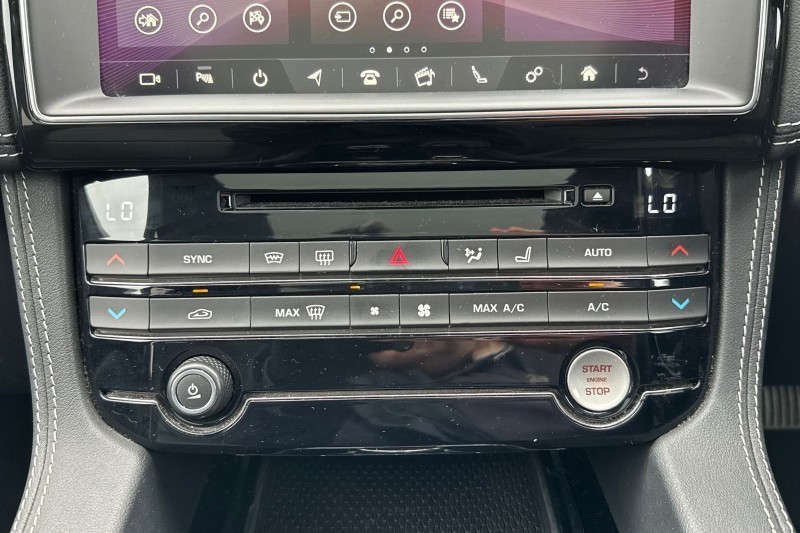 Used Jaguar F-Pace 2020 for sale - 76984330: Photo 32