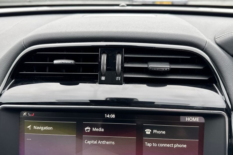 Used Jaguar F-Pace 2020 for sale - 76984330: Photo 34