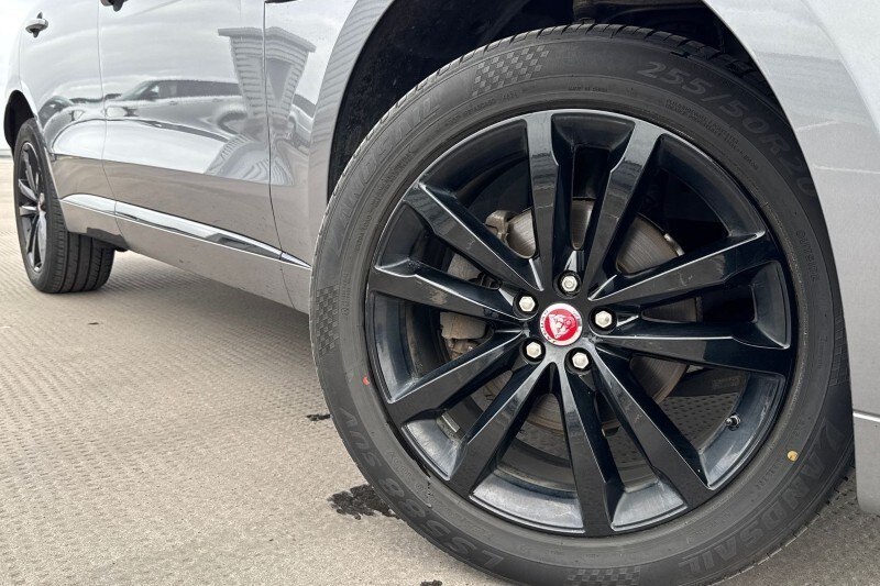 Used Jaguar F-Pace 2020 for sale - 76984330: Photo 41