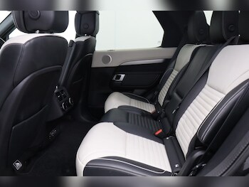 Used Land Rover Discovery 2023 for sale - 78081250: Photo