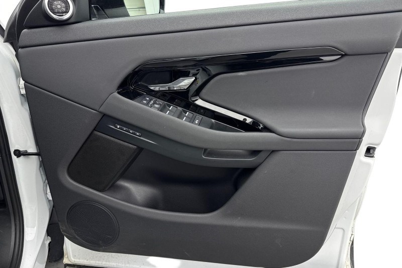 Used Land Rover Range Rover Evoque 2025 for sale - 77353908: Photo 21