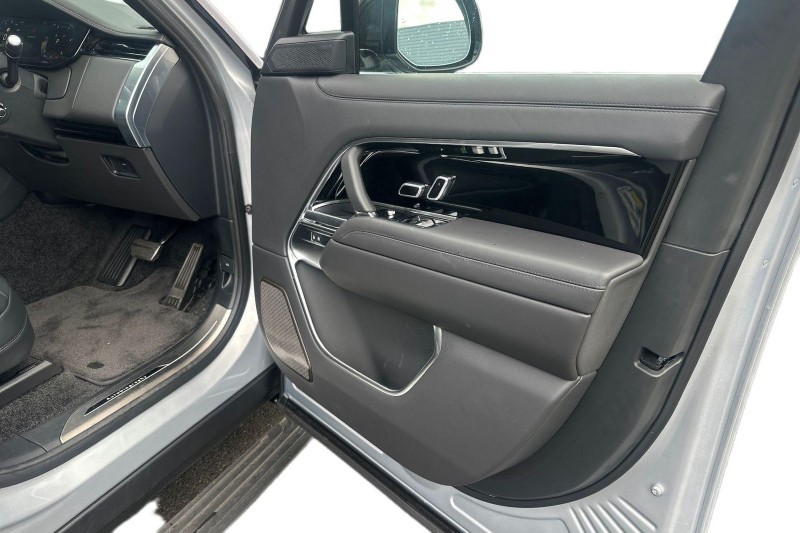 Used Land Rover Range Rover 2025 for sale - 76984347: Photo 22