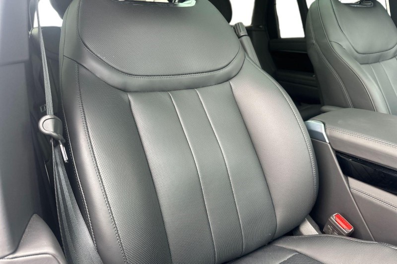 Used Land Rover Range Rover 2025 for sale - 76984347: Photo 26