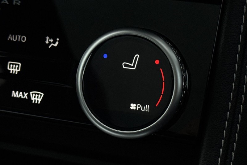 Used Jaguar F-Pace 2024 for sale - 76984292: Photo 35