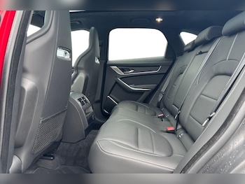 Used Jaguar F-Pace 2024 for sale - 76984292: Photo