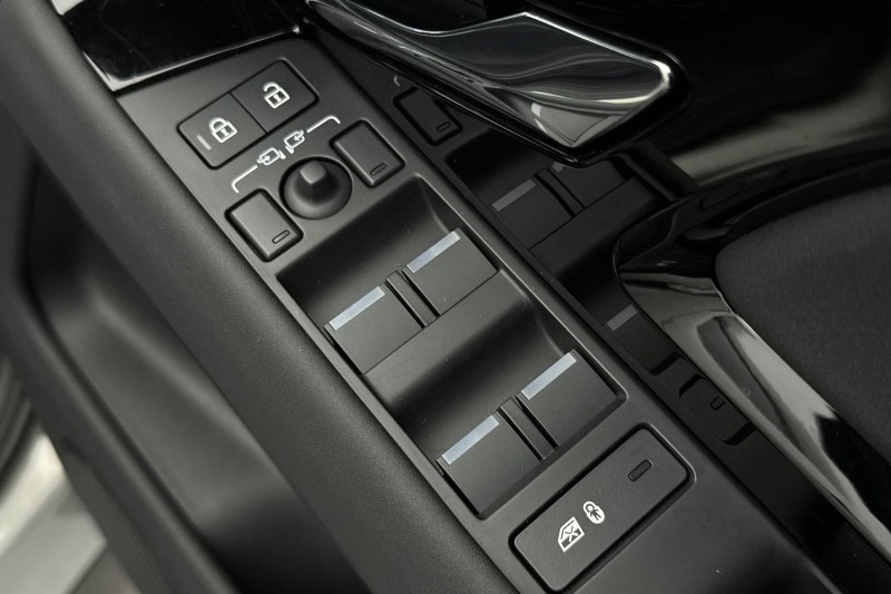 Used Land Rover Range Rover Evoque 2025 for sale - 77248091: Photo 22